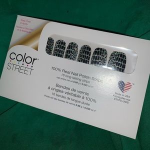 Color Street “Hiss and Make Up” nail polish strips NIB